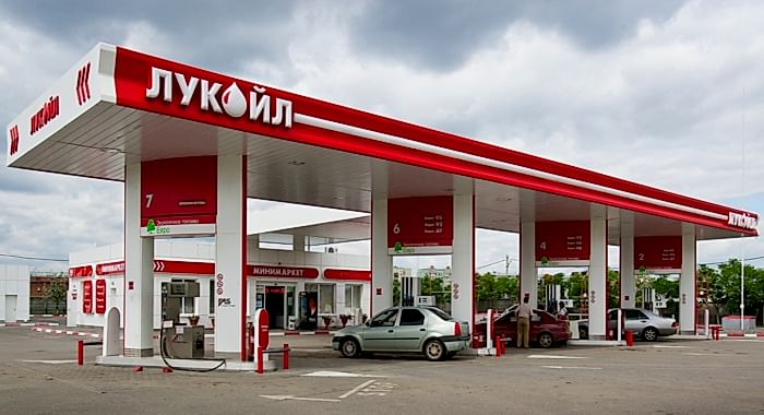 Компания «Яндекс» запустила приложение, позволяющее заправляться, не выходя из машины.