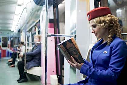 В алматинском метро появится читальный зал с QR-кодами